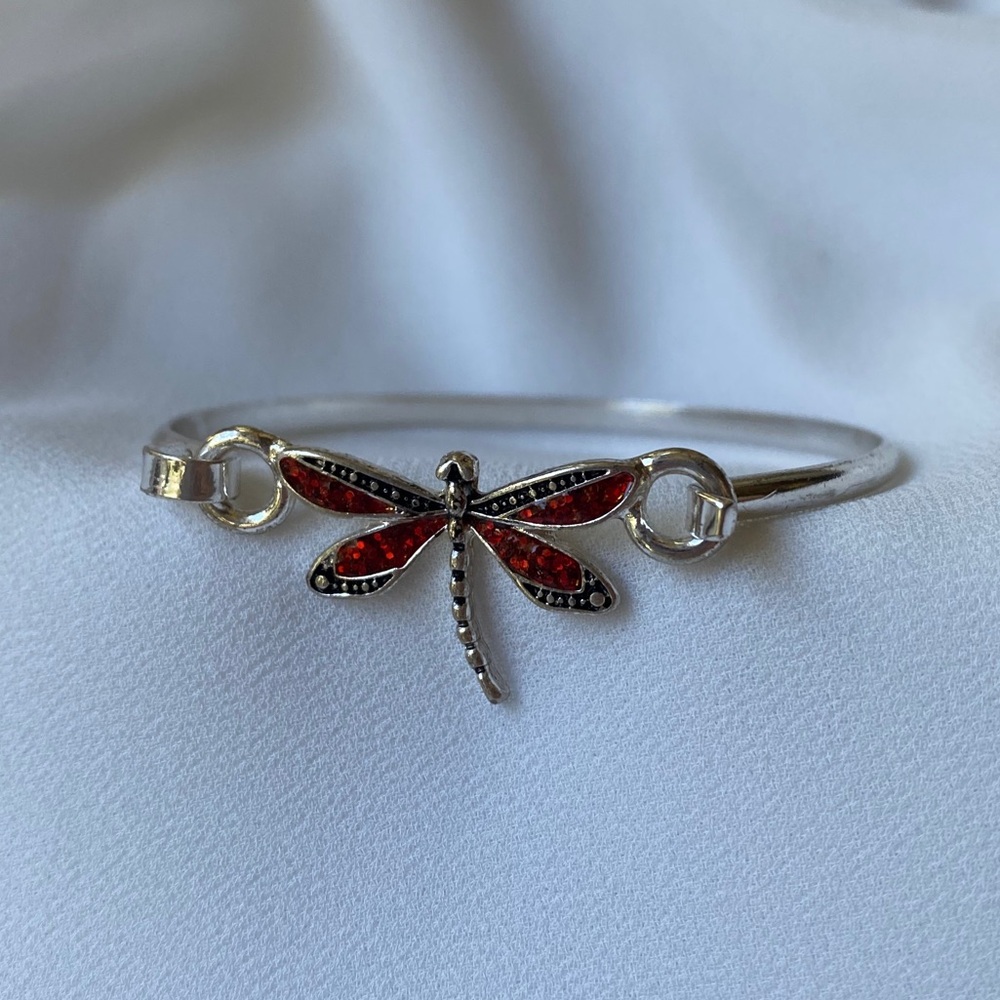 Dragonfly Pendant Bracelet